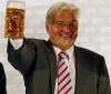 Herr Steinmeier drinks beer